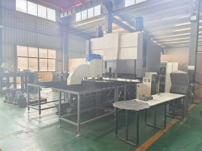 Suction Cup Type Automatic Sheet Metal Folding Machine 1400mm Max Bending Width
