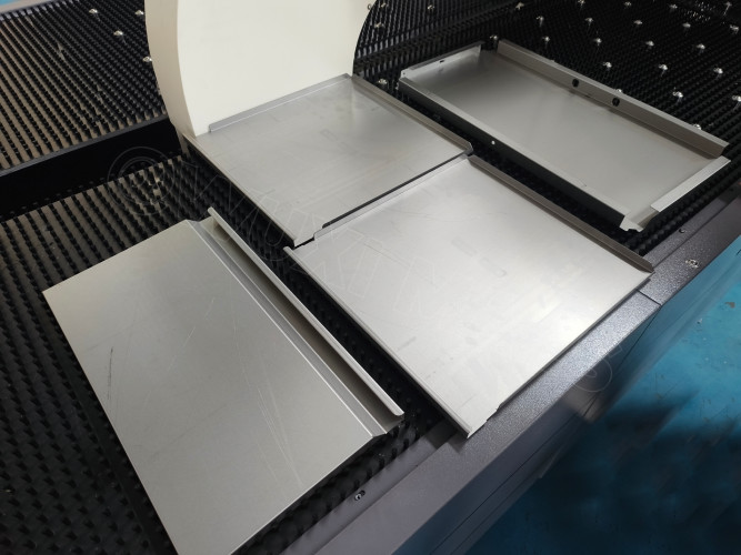 Suction Cup Type Automatic Sheet Metal Folding Machine 1400mm Max Bending Width